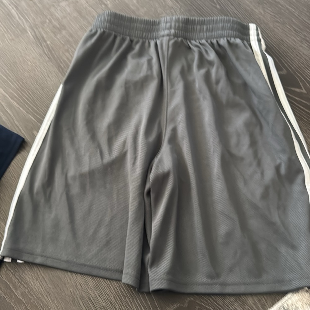 Lot of 2 pair of Adidas boys Kids Size XL Gray & Navy Athletic Shorts Set - Picture 8 of 8